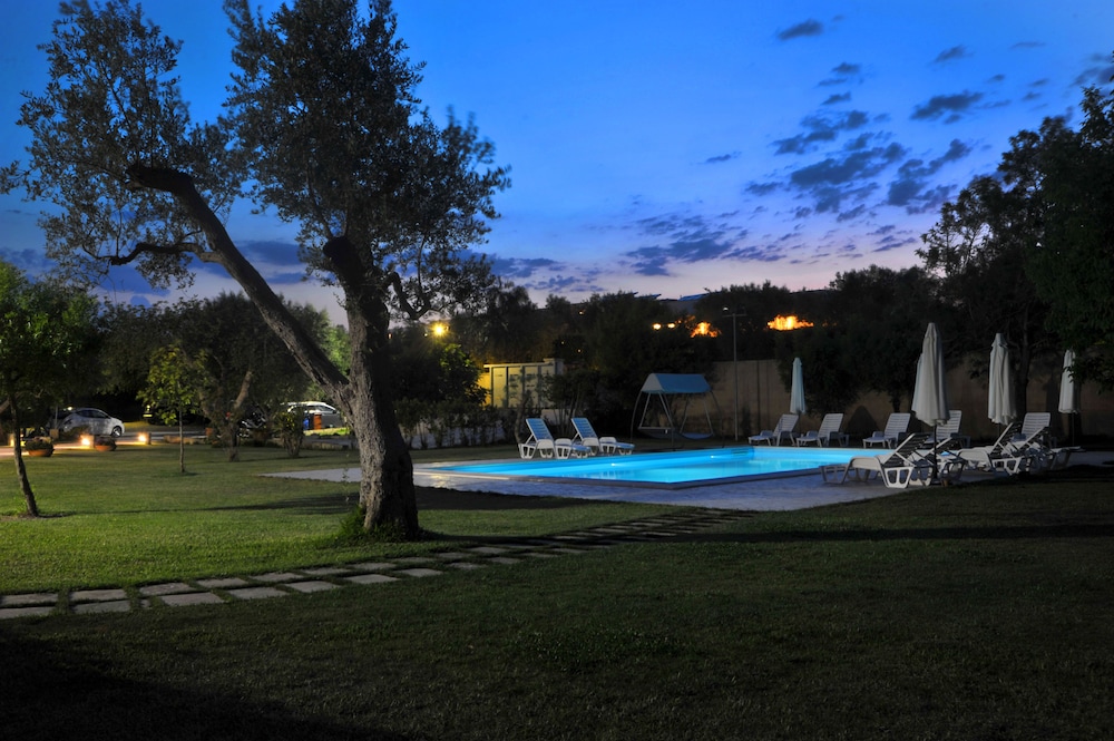 Corte Dei Melograni Resort - Apulien