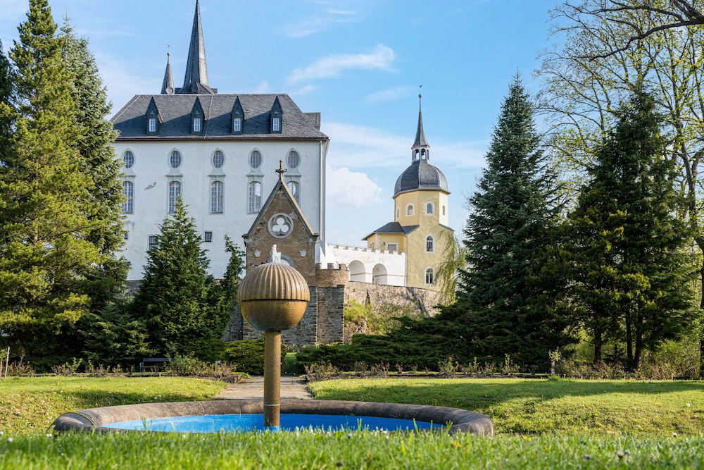 Schloss Purschenstein - Kurort Seiffen