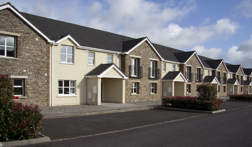 Knightsbrook Courtyard Houses - County Meath