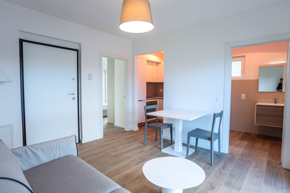 Modern Apartment In Lugano - Bissone