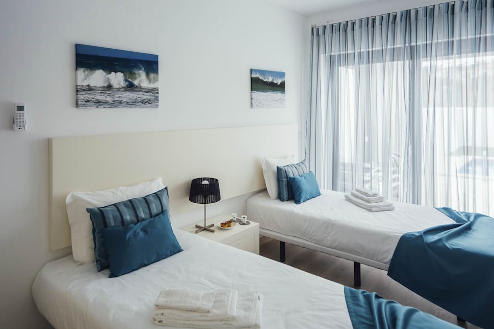 Luxuriöses Ferienhaus Mit 3 Schlafzimmern In Strandnähe - São Martinho do Porto