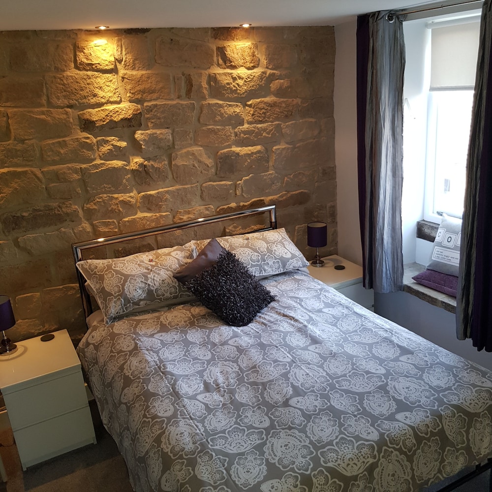 Peaceful Cosy Corner Cottage Just A Walk Away From Chatsworth House And Bakewell - Peak District