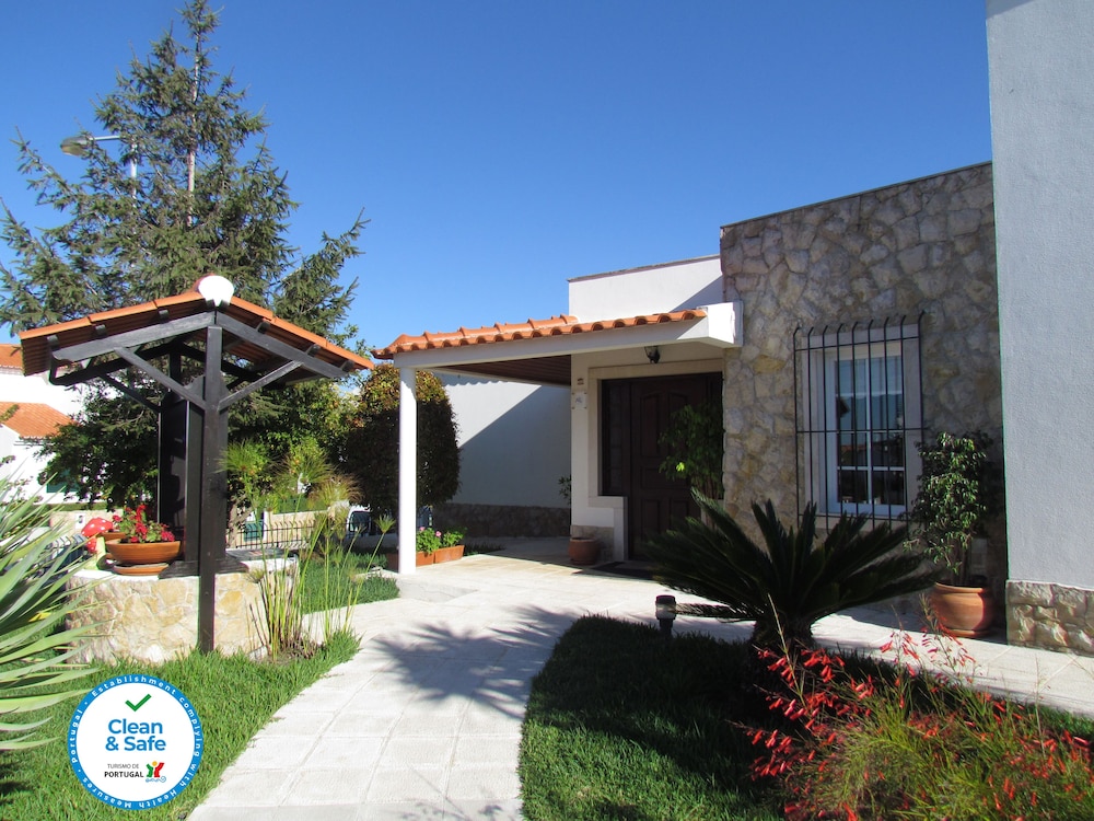 Villa With Pool And Garden. - Sesimbra
