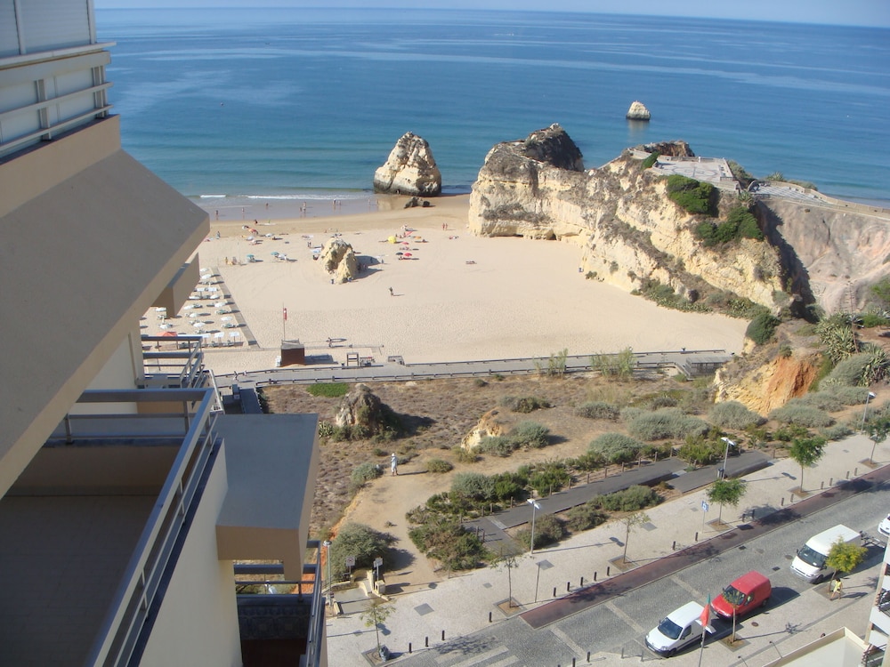 Wonderful View Of The Beach And River, In The Front Line With Garage T2. 1978 / Al - Praia da Rocha