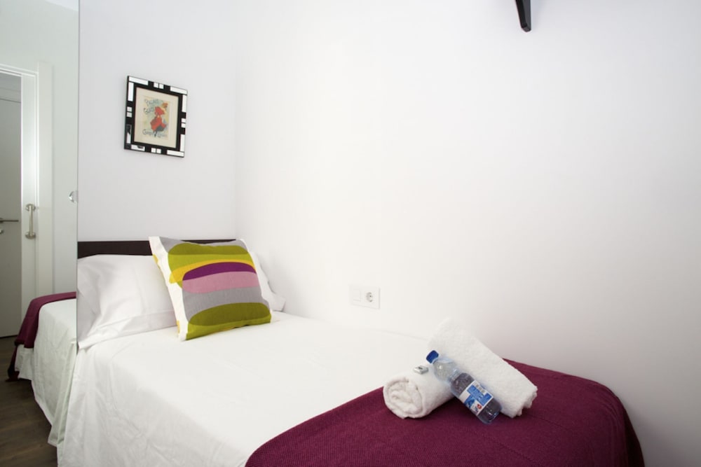 Tucson Suites I - Three Bedroom Apartment, Sleeps 5 - Cerdanyola del Vallès