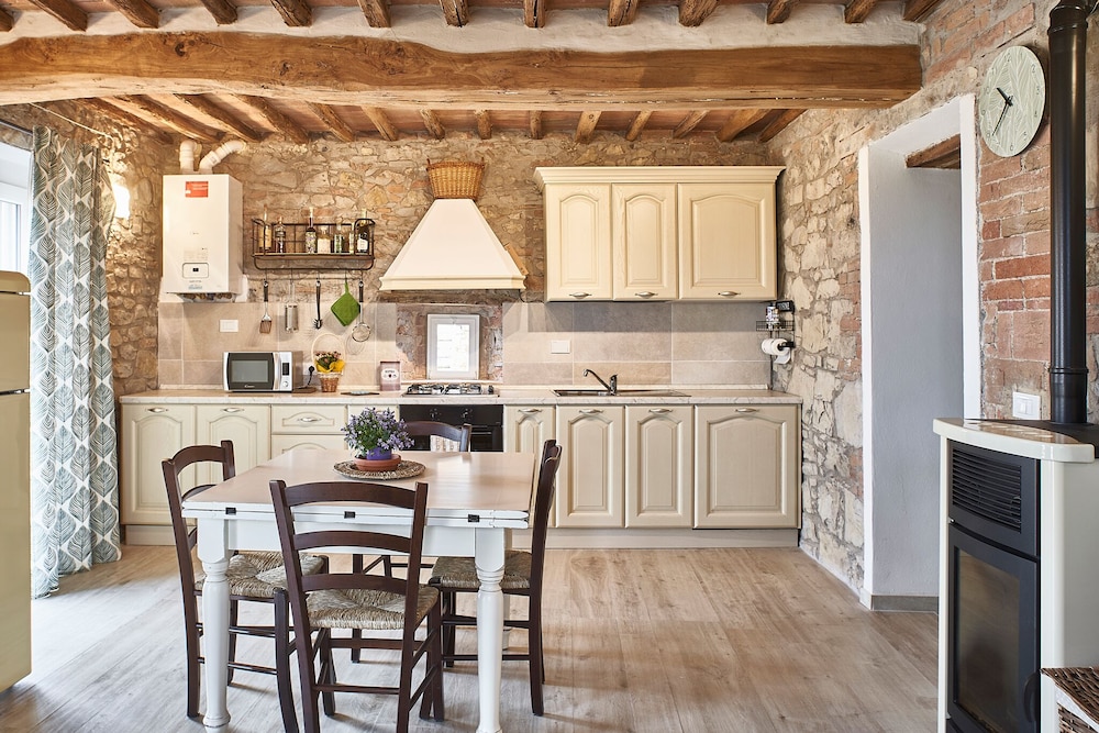 Apartment In Renovated Farmhouse In Typical Chianti Tuscan Village - Tuscany