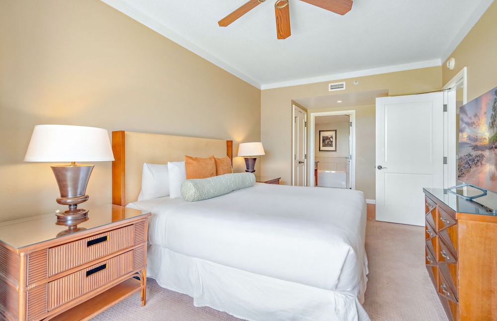 Maui Resort Rentals: Honua Kai - 6th Floor 3 Bedroom, Ocean And West Maui Mountain Views! - Maui, HI