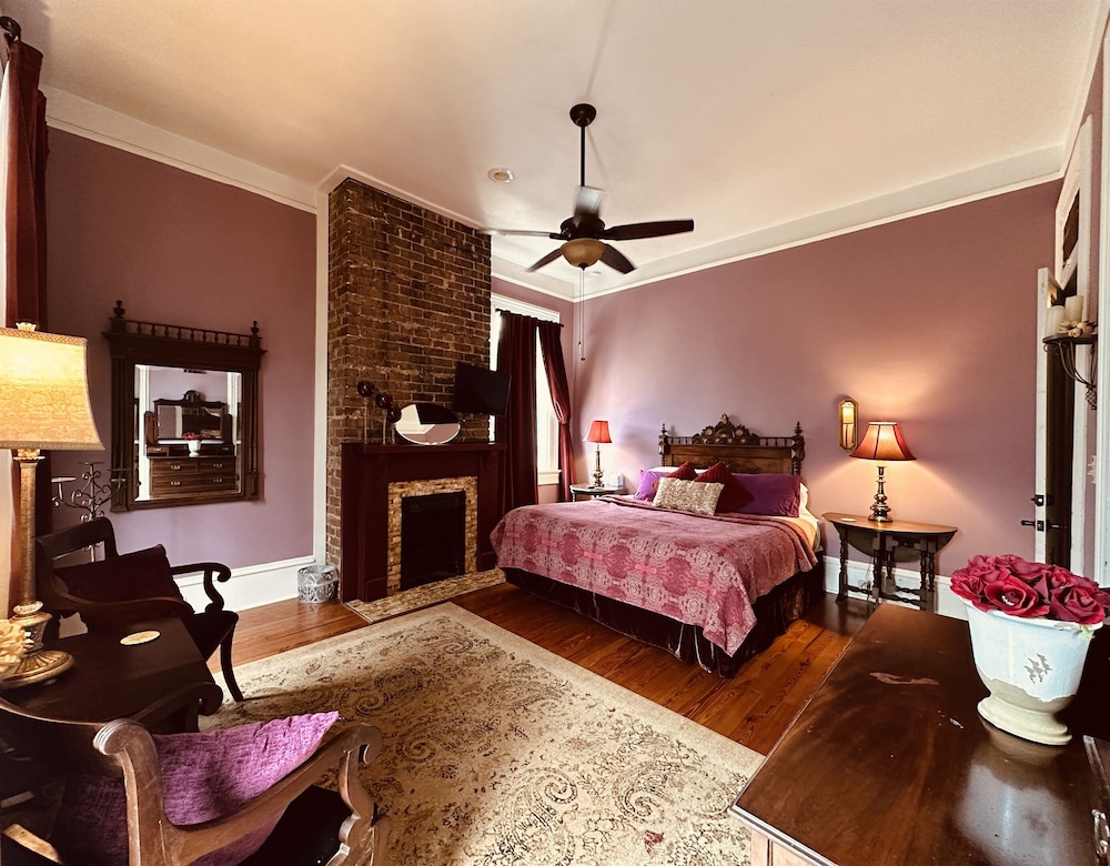1882 Guesthouse- Classic New Orleans Experience- Near Fr. Qtr.-heated Salt Pool - New Orleans, LA