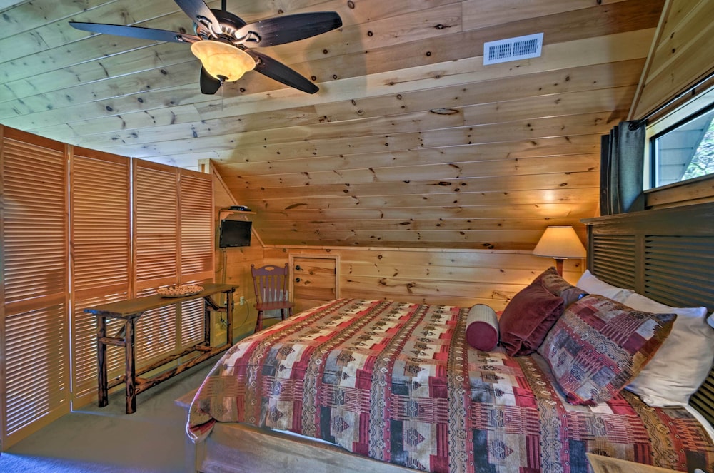 Bryson City Cabin W / Spa Privado Y Vistas A La Montaña! - Carolina del Norte