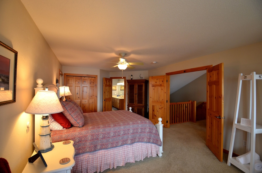 Private, Quiet, Romantic! Fabulous Lake Views. Within 10 Miles Of 3 State Parks - Bean Lake, MN