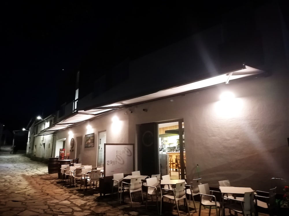 Pensión Casa Cines Restaurante - Samos