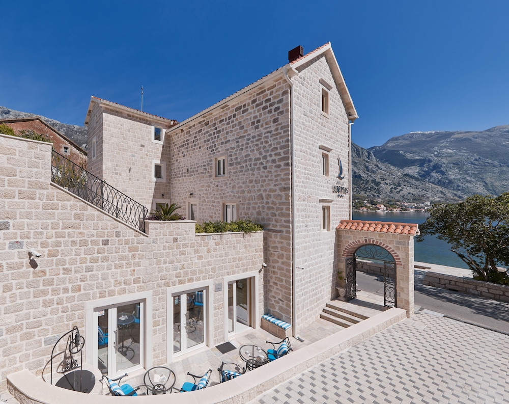 Hotel Libertas - Montenegro