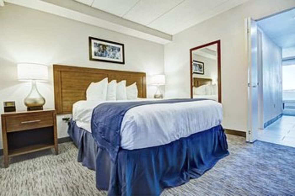 Wyndham Inn On The Harbor ~ One Bedroom Harborfront Suite - Rhode Island