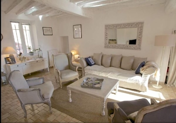 In The Heart Of The Village 200 Years Old Private Home With A Fantastic View - Roussillon