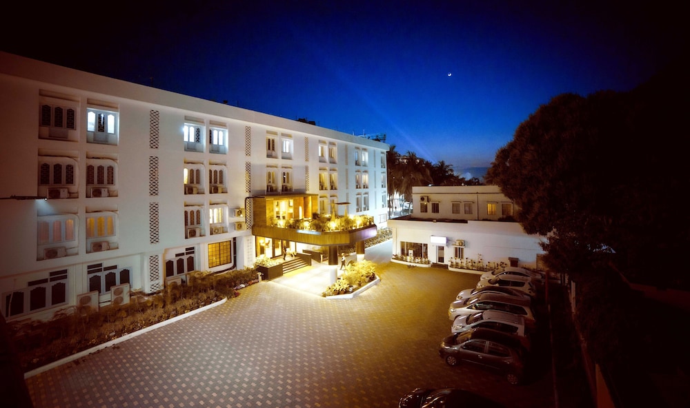 The Cindrella Hotel - Siliguri