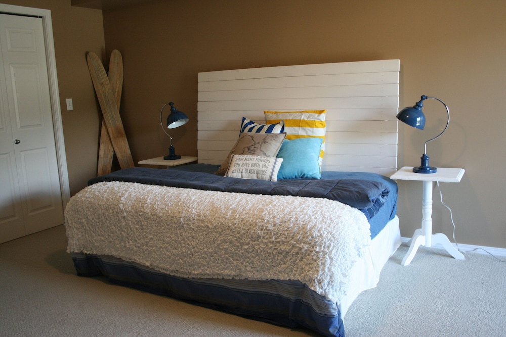 Beach Themed Family Condo (Sleeps 7) At Lake Windermere Pointe In Invermere - Invermere