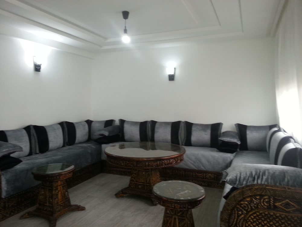 Großes Und Schönes 2 Modernes Neues Zimmer Mit Klimaanlage Und Wlan-satelliten - Agadir
