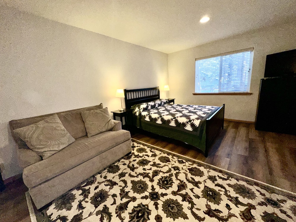 Mountain Home W/fenced Yard, Pet Friendly, Large Tv, Bbq, Fireplace (Coh0887) - South Lake Tahoe, CA
