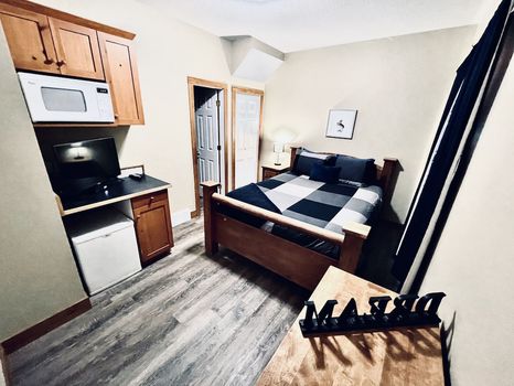Searching cheap apartment in Kimberley, BC, Canada? Try cozycozy!
