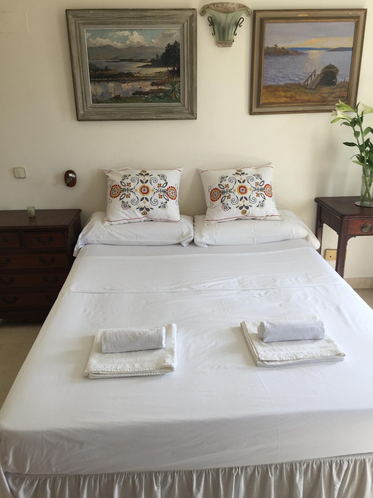 3 Bedrooms, 3 Bathrooms, Close Puerto Banus - Marbella