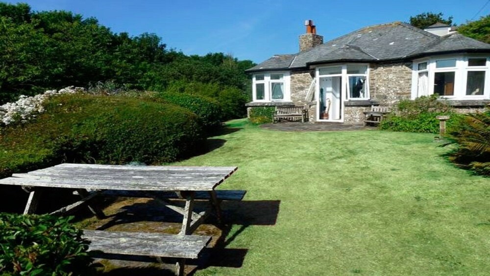 A Hidden Gem -- Cornish Cottage With Private Shared Valley And Beach - Reduction - Padstow