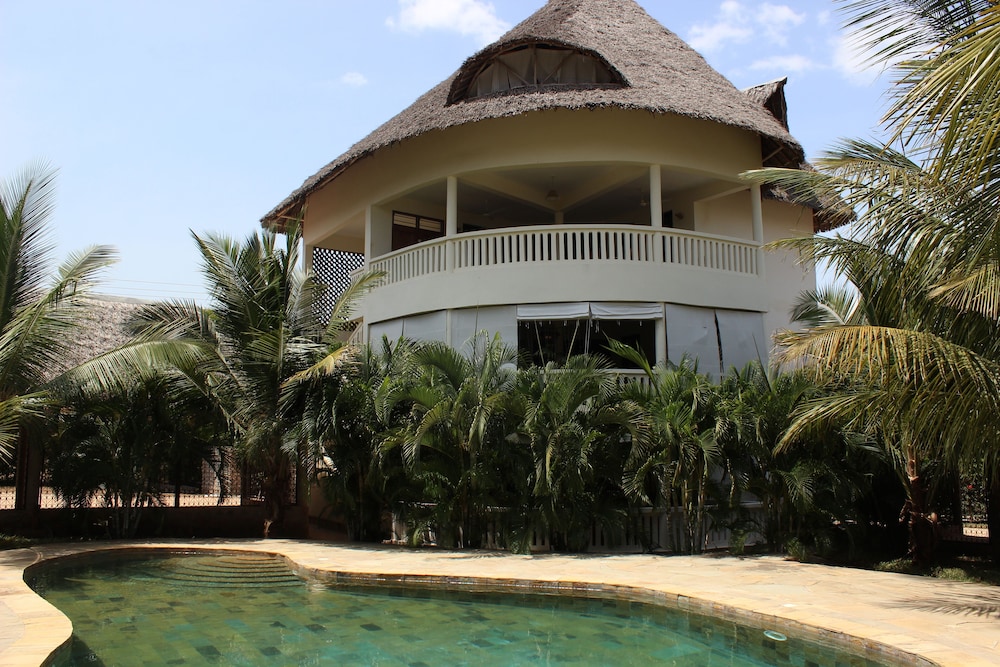 Nice Apartment In The African Style - Diani Beach