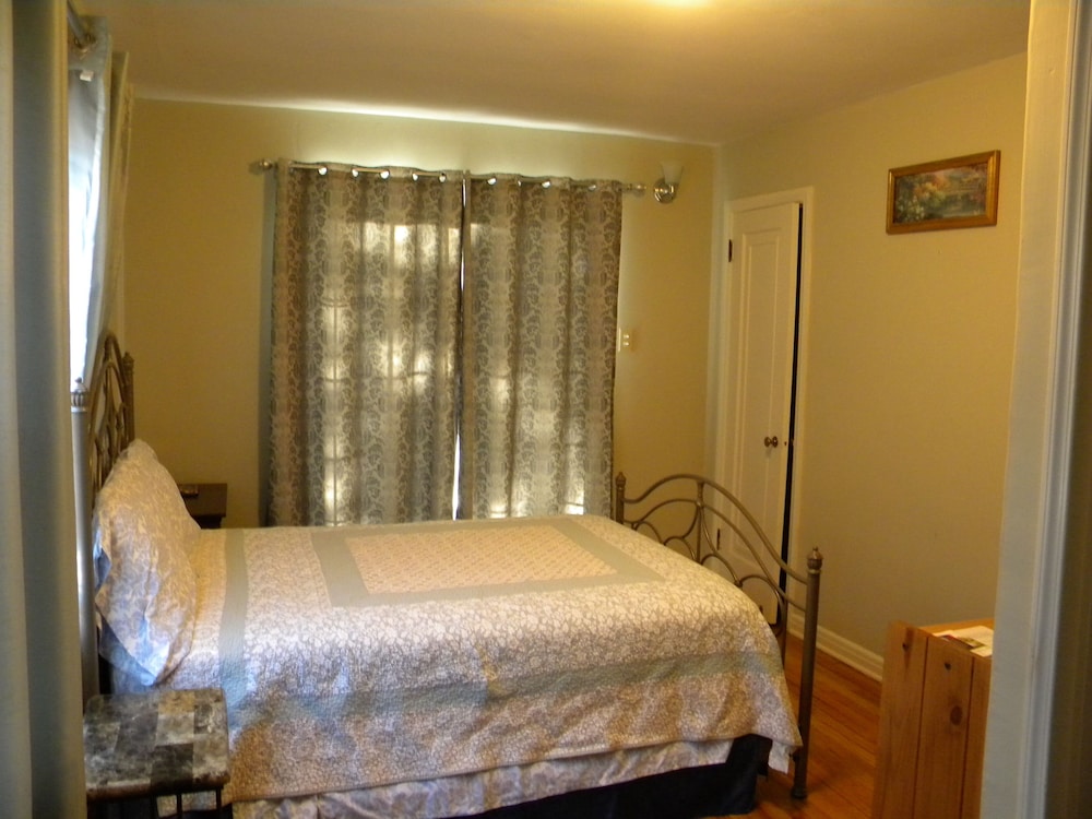 Cozy Bedroom With Private Entrance, Bathrm And Nearby Lake Michigan View - Kenosha, WI