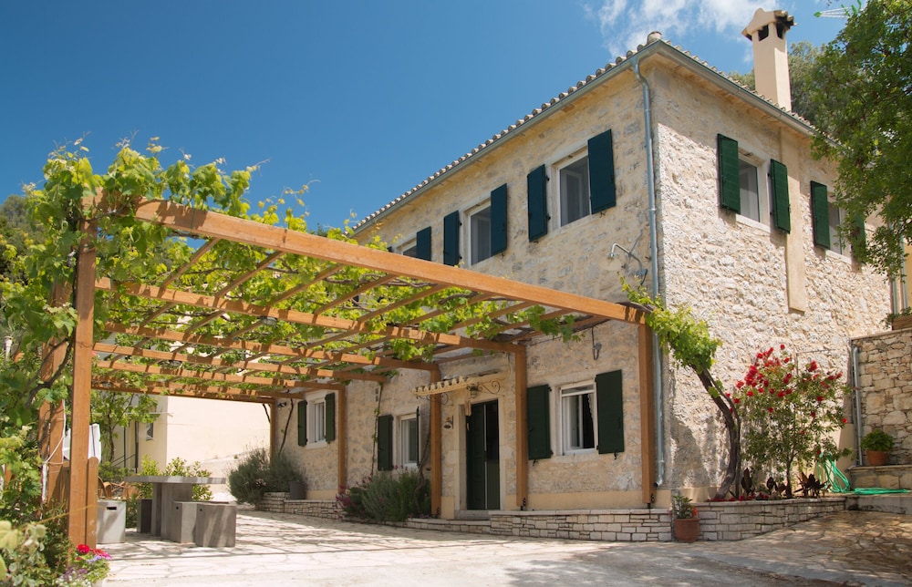 Castelli Cottage - Greece