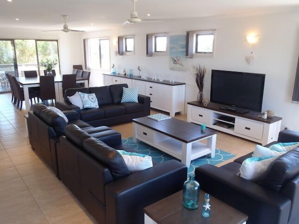 R & R Luxury Beach House  Retreat Fantastic Home For Family And Friends - Cowes
