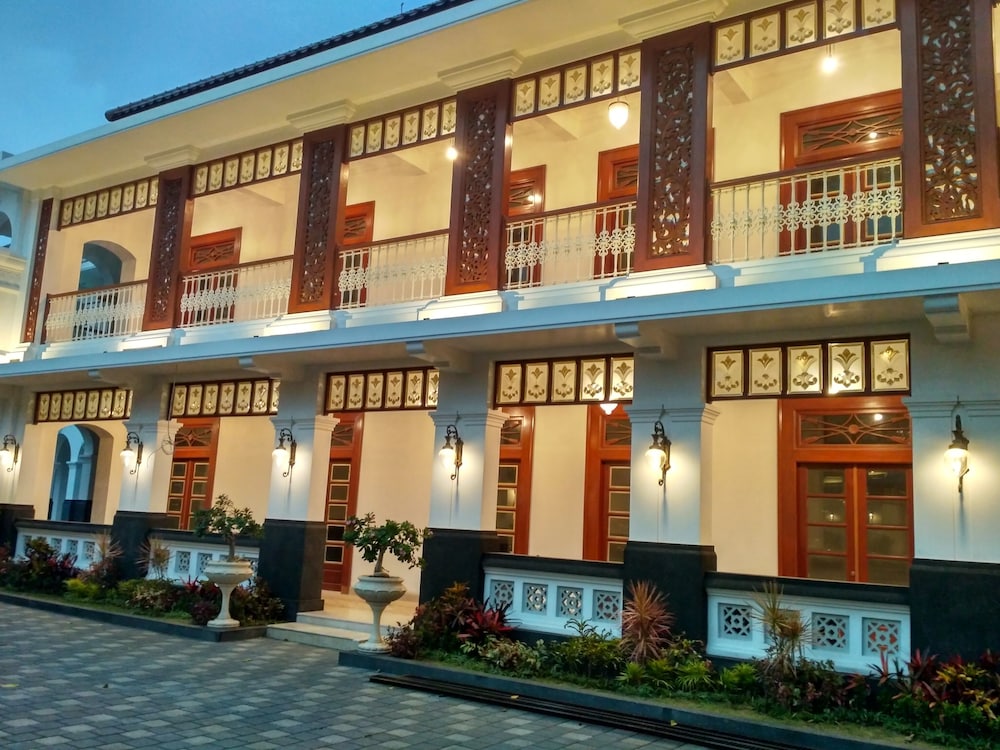Daroessalam Hotel Syariah - Pasuruan
