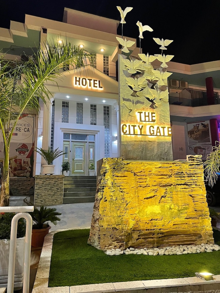The City Gate Hotel - Sarandë