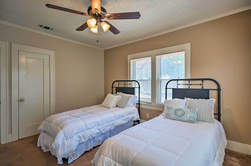 Lubbock, TX Vacation rentals & Airbnb cozycozy