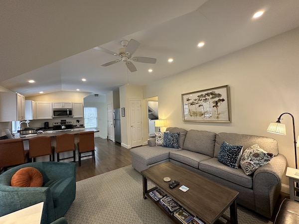 Falmouth Waterfront Carriage House Apt - Portland