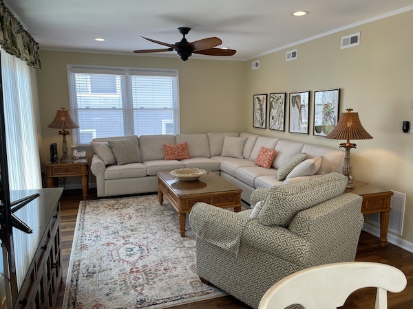 Disinfected After Every Stay| Beach Block|ocean Views| Beach Tags - 4bd, 2bth - Egg Harbor Township, NJ