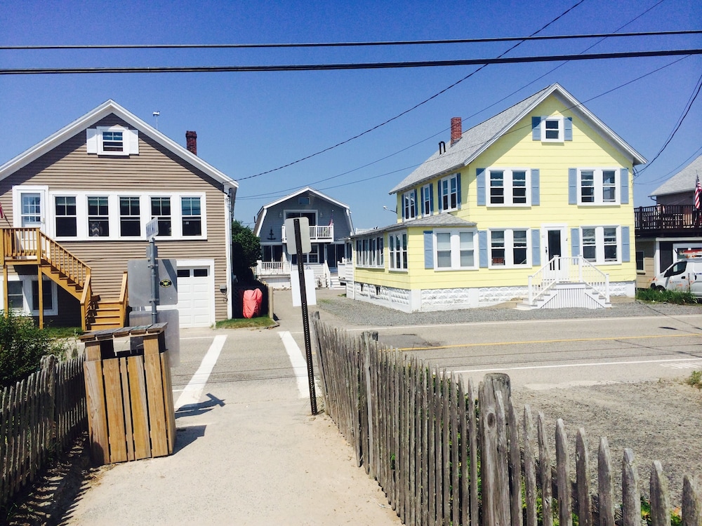 26 Seconds From Wells Beach: Ocean & Marsh Views-bright & Airy-hear The Waves! - Kennebunk, ME