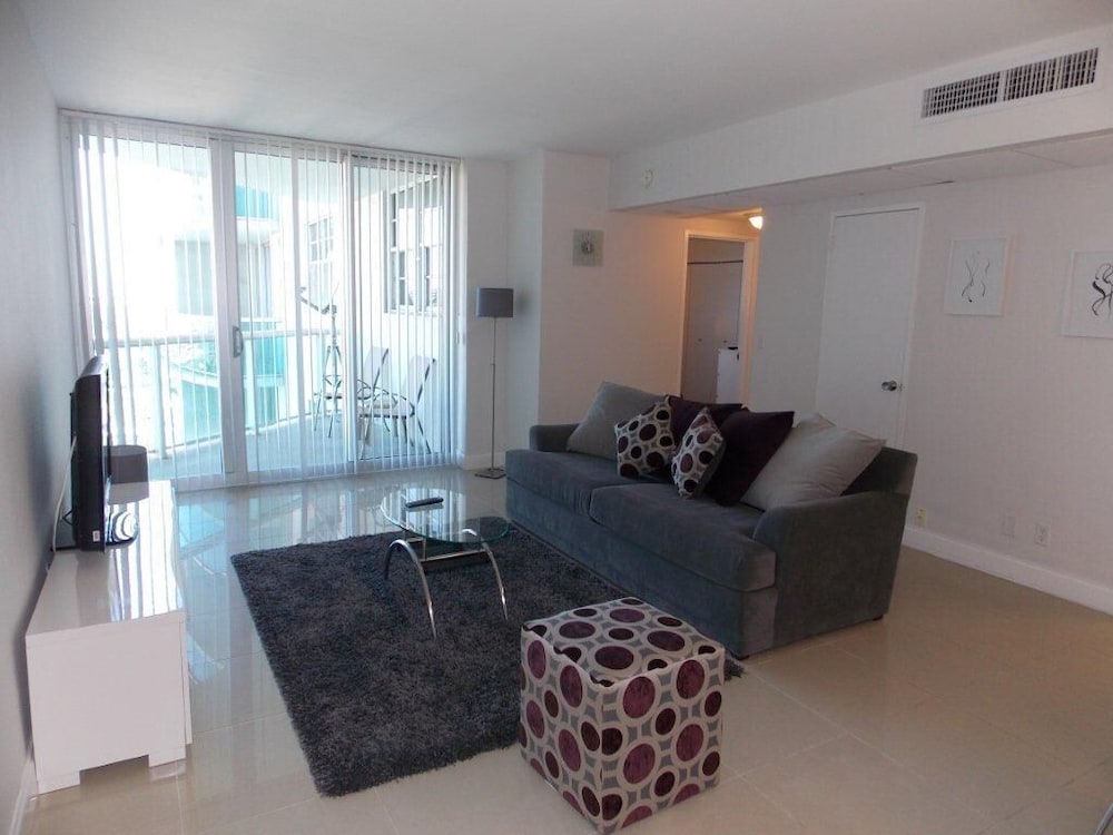Fully Furnished Condo, Direct Access To Beach, At The Tides Complex - Hollywood, FL