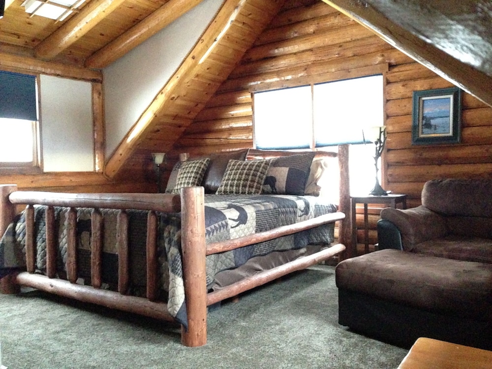 Luxury Log Cabin With An Awesome View - Palmer, AK