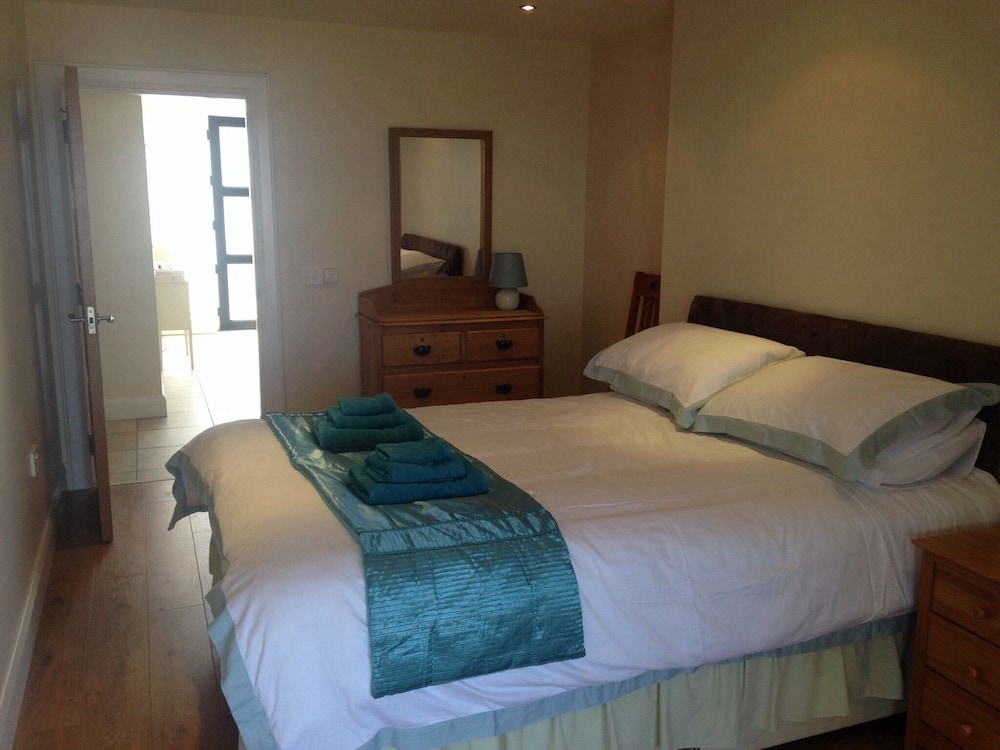 Bright Spacious House With Sea Views And Balcony. Golf, Surfing, Walks, Scenery. - Coleraine