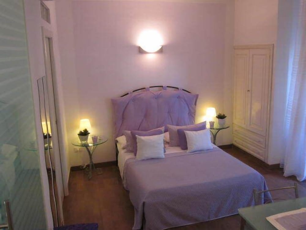 Charming And Warm Accomodation In Sorrentine Peninsula - Vico Equense