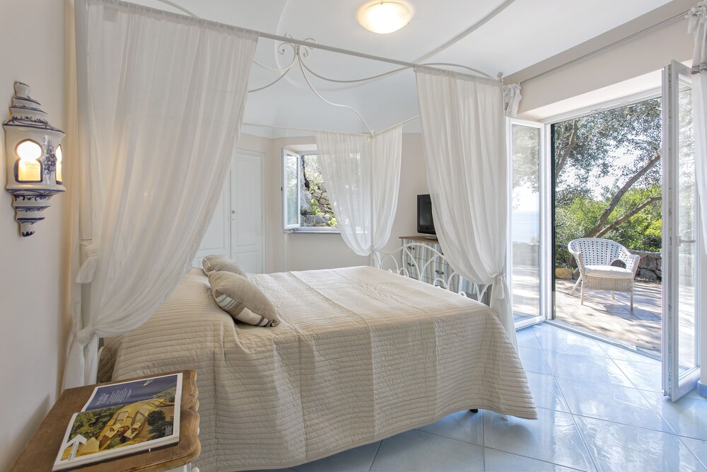 Villa Dei Lecci Azzurra - Luxury Villa With Private Pool, Near Amalfi Coast - Forio