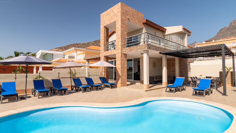 Moderne Villa Met Verwarmd Privézwembad En Uitzicht Op Zee - Costa Adeje