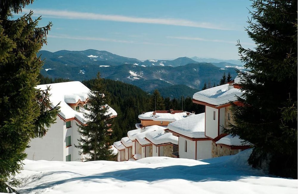 Asequible Vacaciones Ski Chalet En 'Narnia' En Medio De Un Bosque - Bulgaria