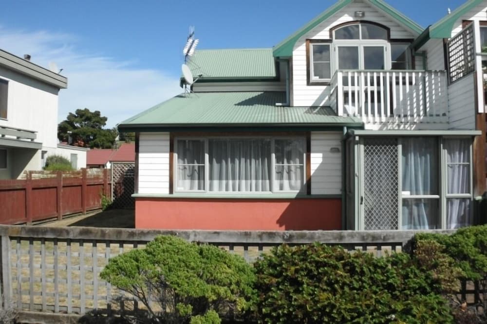 Riverside Townhouse Met Ruimte Voor Het Hele Gezin En Wifi - Whanganui