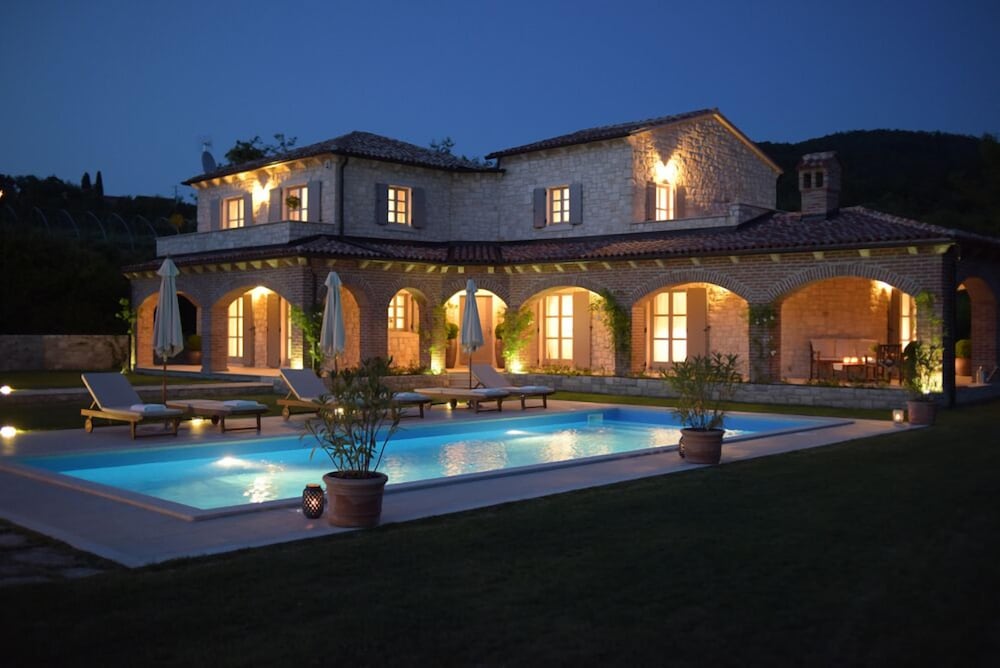 Villa De Luxe Avec Grande Piscine Chauffée Et Salle De Jeux - Motovun