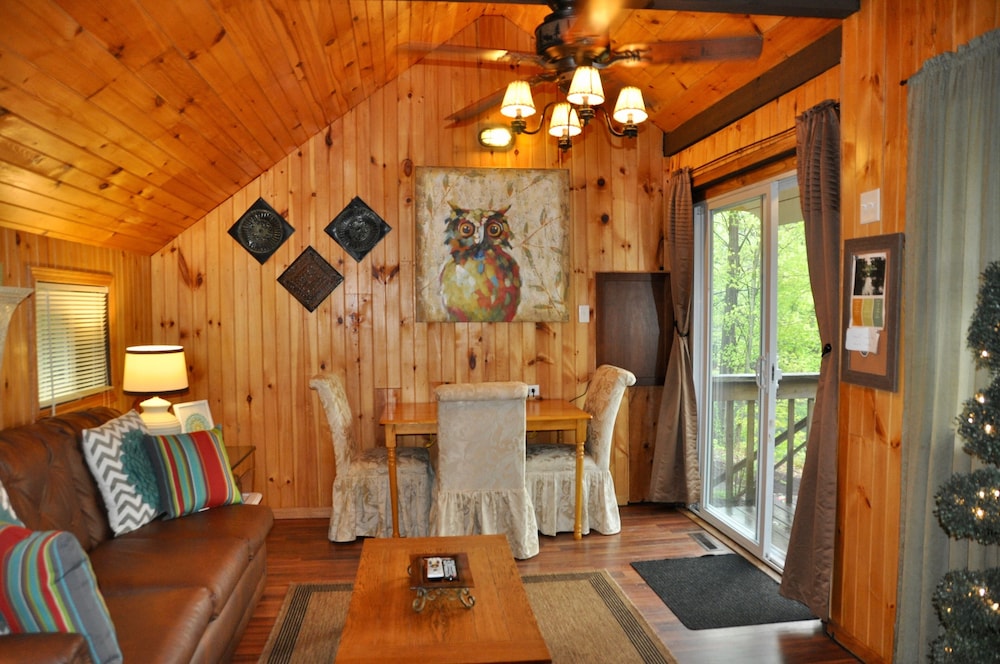 Escape To The Lake: Enjoy Fishing, Boating, And Relaxing In Our Cozy Cottage! - 紐約