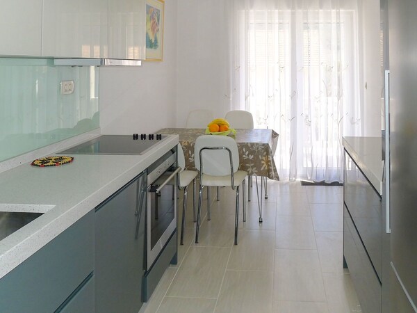 Stunning  Villa For 6 People With Wifi, A\/c, Private Pool, Tv, Terrace And Parking - Stari Grad