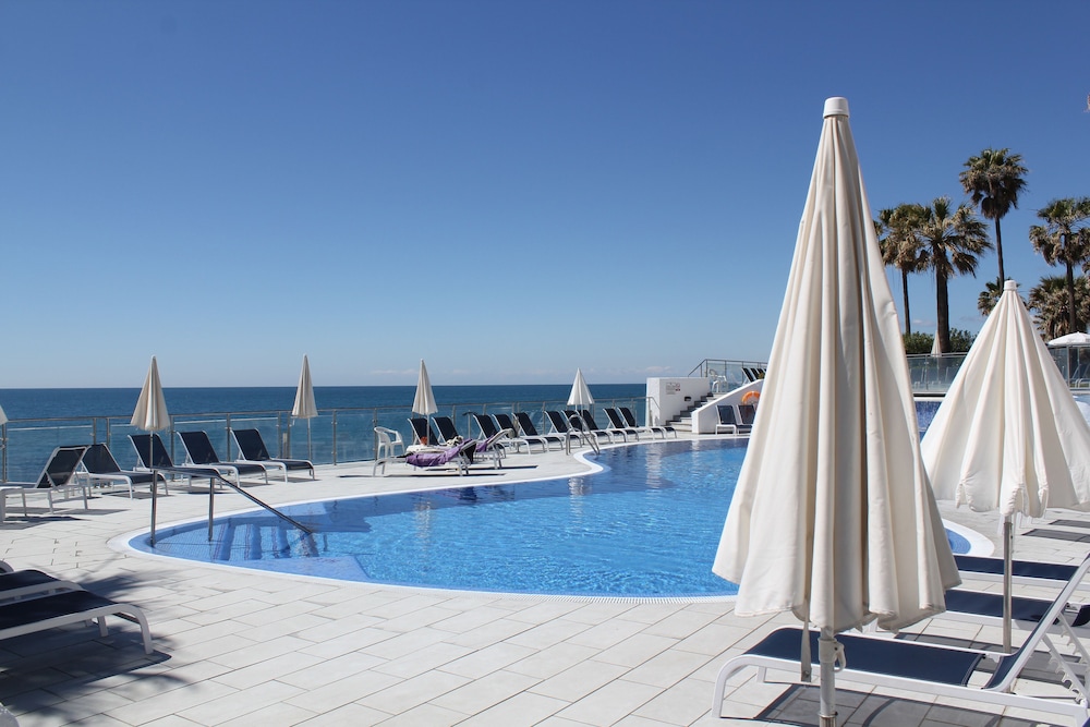 Apartment With Sea Views In A Fantastic Complex Close To The Beach - Estepona