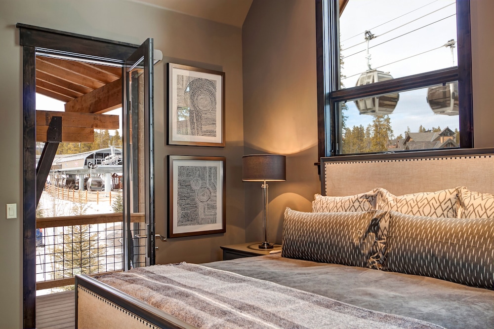 Shock Hill Modern Mountain Luxury Ski Home With 2 Master Bedrooms - Breckenridge, CO