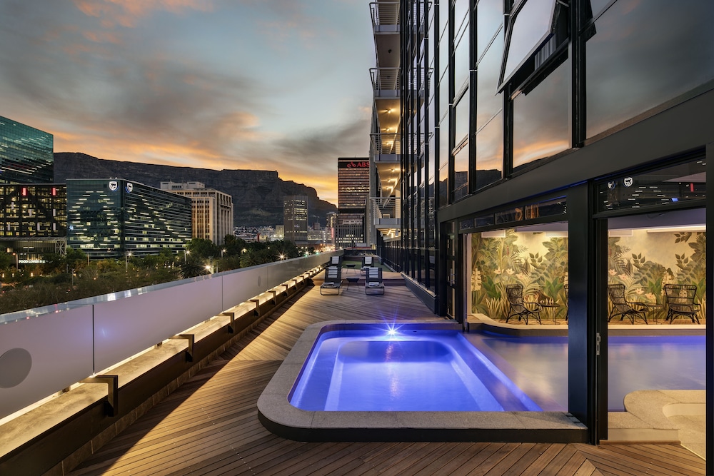 The Onyx Apartment Hotel By Newmark - Cape Town