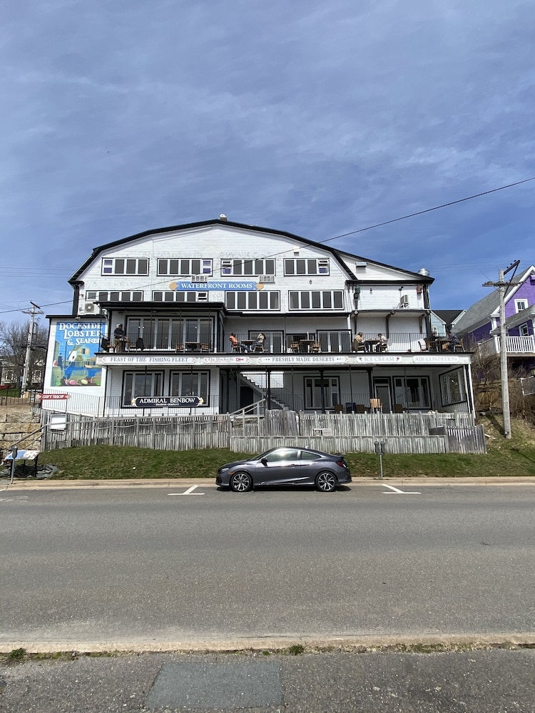 The Dockside Inn & Restaurant - Nueva Escocia